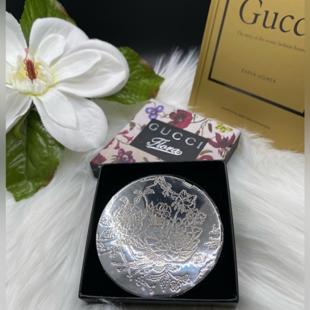 💐NIB GORG GUCCI FLORA LIMITED EDITION Compact Mirror w/Silver Floral Engraving